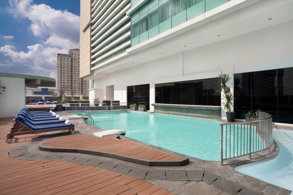 Novotel Jakarta Gajah Mada Exterior photo