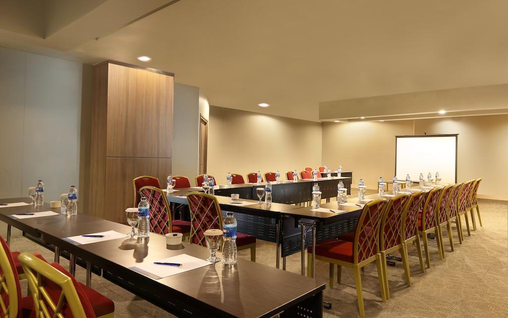 Novotel Jakarta Gajah Mada Exterior photo