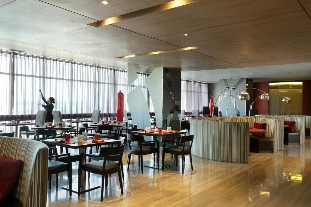 Novotel Jakarta Gajah Mada Exterior photo
